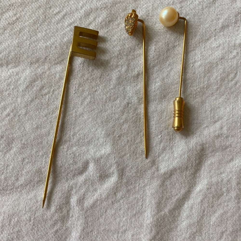 Elegant Gold toned Stick Pins Set